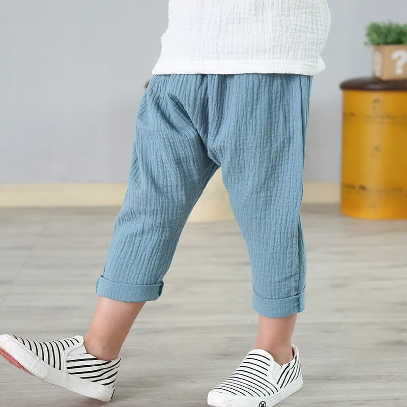 Летние однотонные льняные плиссированные детские штаны длиной до щиколотки для детей от 2 до 7 лет штаны-шаровары для девочек, детские штаны-Карго