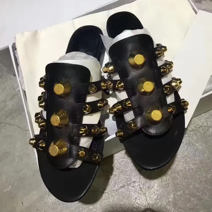 2017-New-Summer-Shoes-Woman-Slippers-Casual-Metal-Rivet-Flat-Slippers-Tide-Designer-Woman-Slippers-Leather (1)