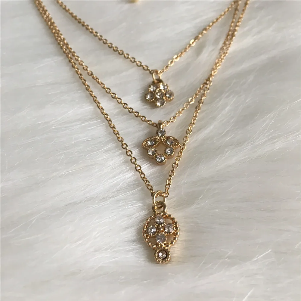 PRETTY GOLD COLOR PLATING SMALL CLEAR STONE PENDANT THREE LAYERED