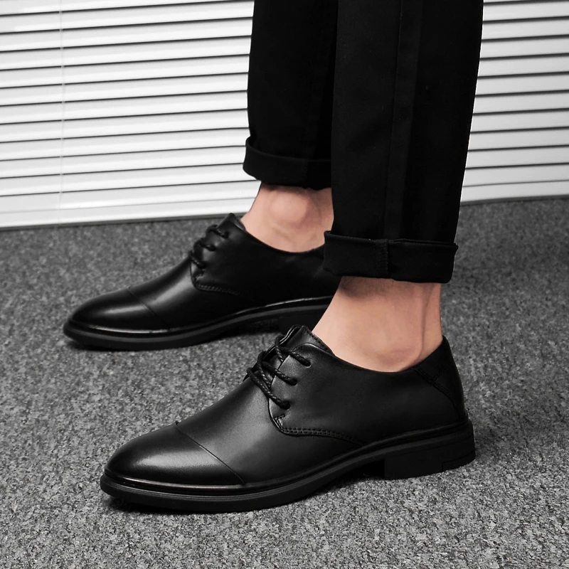 

2019 men's leather casual fashion dress shoes round flat shoes with comfortable office shoes