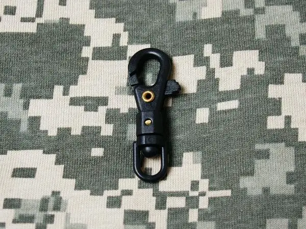 

By DHL 5000pcs Survival Outdoor Mini Rotatable Hang Buckle Quickdraw Key Chain Tool