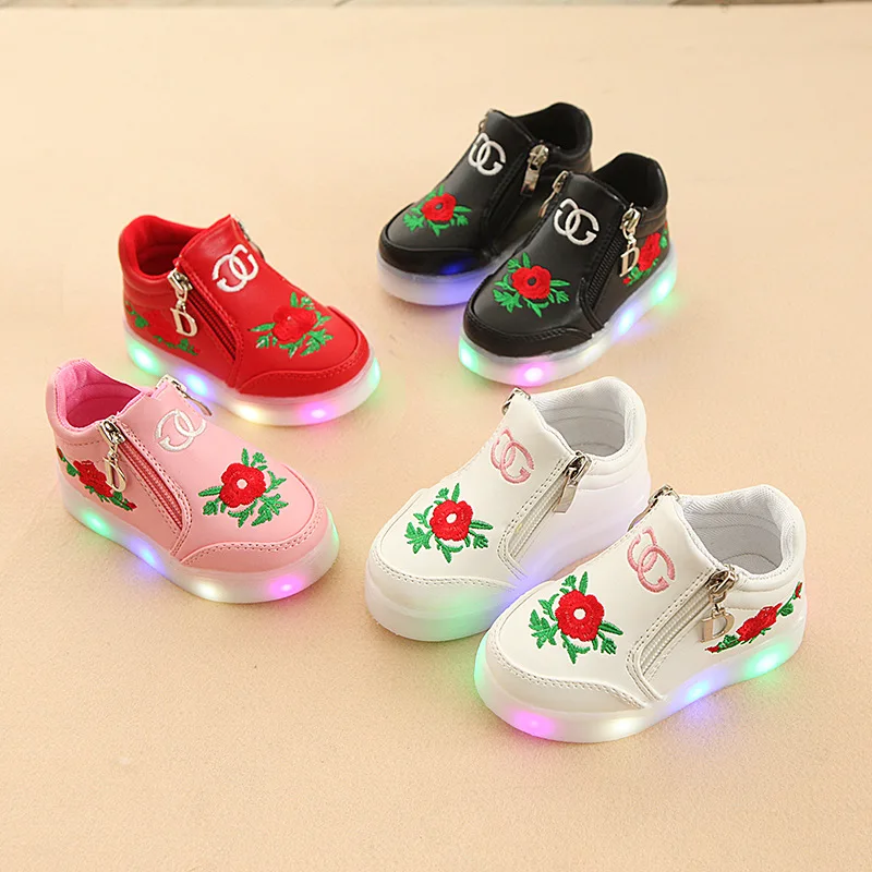 

2018 1 To 5 Years Old LED Light Fashionable Flower Princess Ankle Boots Baby Girls Non-Slip Soft Bottom Comfortable Sneakers
