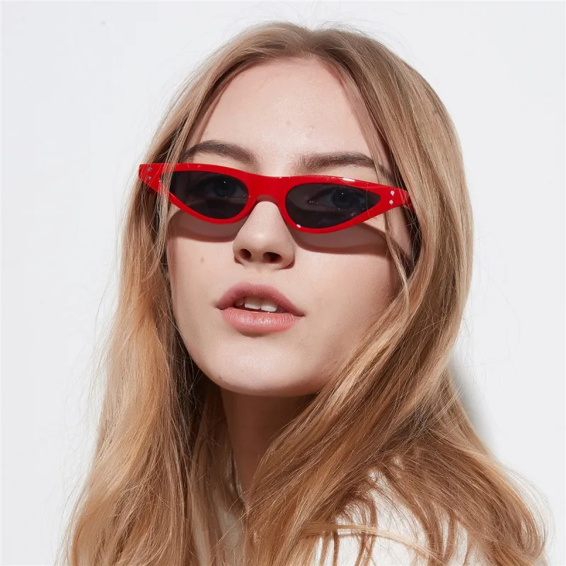 Small Cat Eye Frame Fashion Sunglasses 7 Colors Plastic Sunglasses