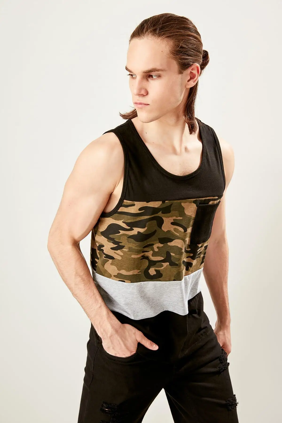 

Trendyol Black Male Front Pockets Panelli Athlete TMNSS19SQ0050