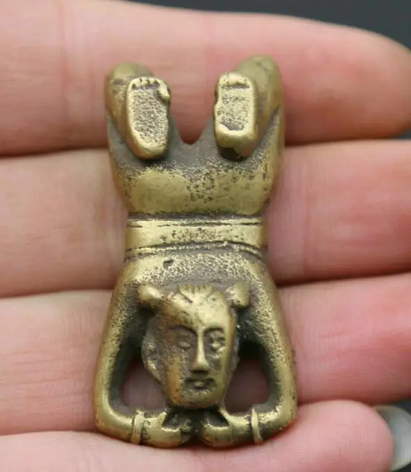 

1.8"Small Curio China Bronze Ancient Tummy Time Pretty Lassock Naive Girl Statue