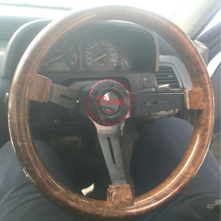 Car steering wheel  (1)