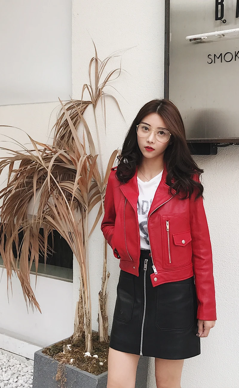 Изысканная Женская Осенняя коллекция, Корейская версия новой Красной искусственной кожи с лацканами, тонкая женская куртка с длинным рукавом, модная куртка, пальто