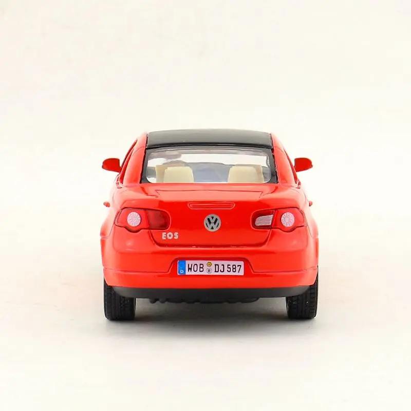 KINSMART литая металлическая модель/1:34 весы/Volkswagen EOS Классическая машина/обучающая игрушка для детского подарка или коллекции