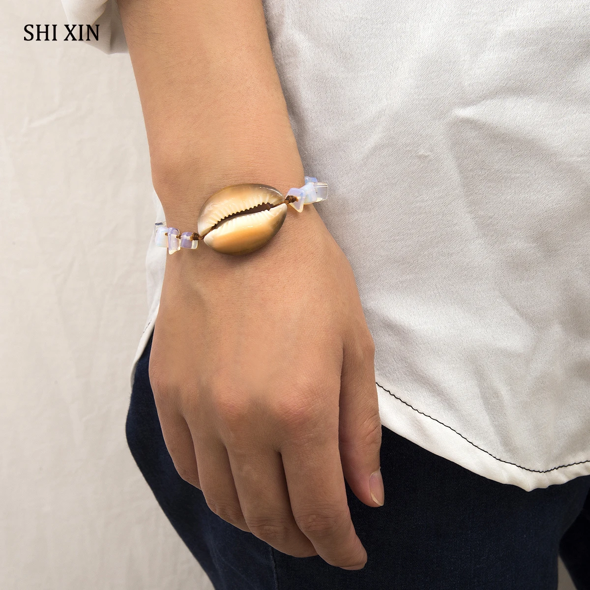 

SHIXIN Boho Big Sea Shell Bracelet for Women 2019 Charm Natural Stone Bracelets Bangles with Seashell Rope Chain Bead Hand Chain