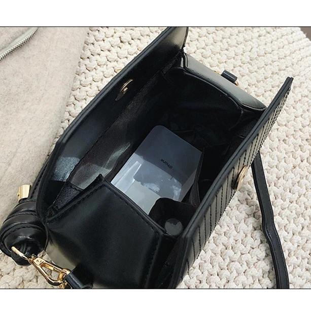 Модная женская сумка из искусственной кожи с металлической пряжкой в полоску, стильная сумка на плечо с цепочкой, дизайнерская сумка через плечо, мини-сумка, женская сумка