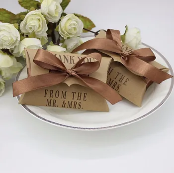 

Wedding Gift Boxes 100pcs Kraft Pillow Shape Wedding Favor Mr & Mrs thank you gift Candy Box Wholesales Festive Party Supplies