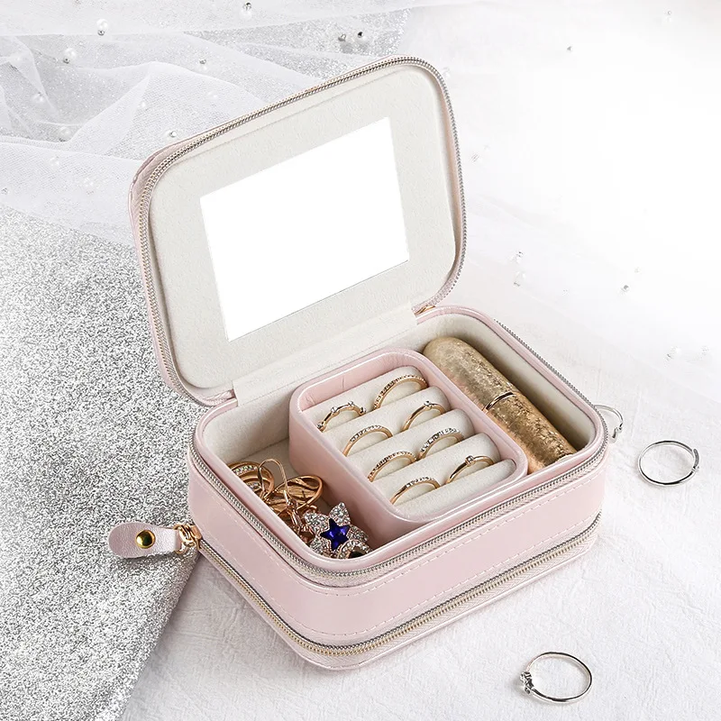 Baratos Caja de almacenamiento de cosméticos para joyería, organizador de embalaje de maquillaje, pendientes multifunción, recipiente para anillo, estuche de viaje de cuero portátil
