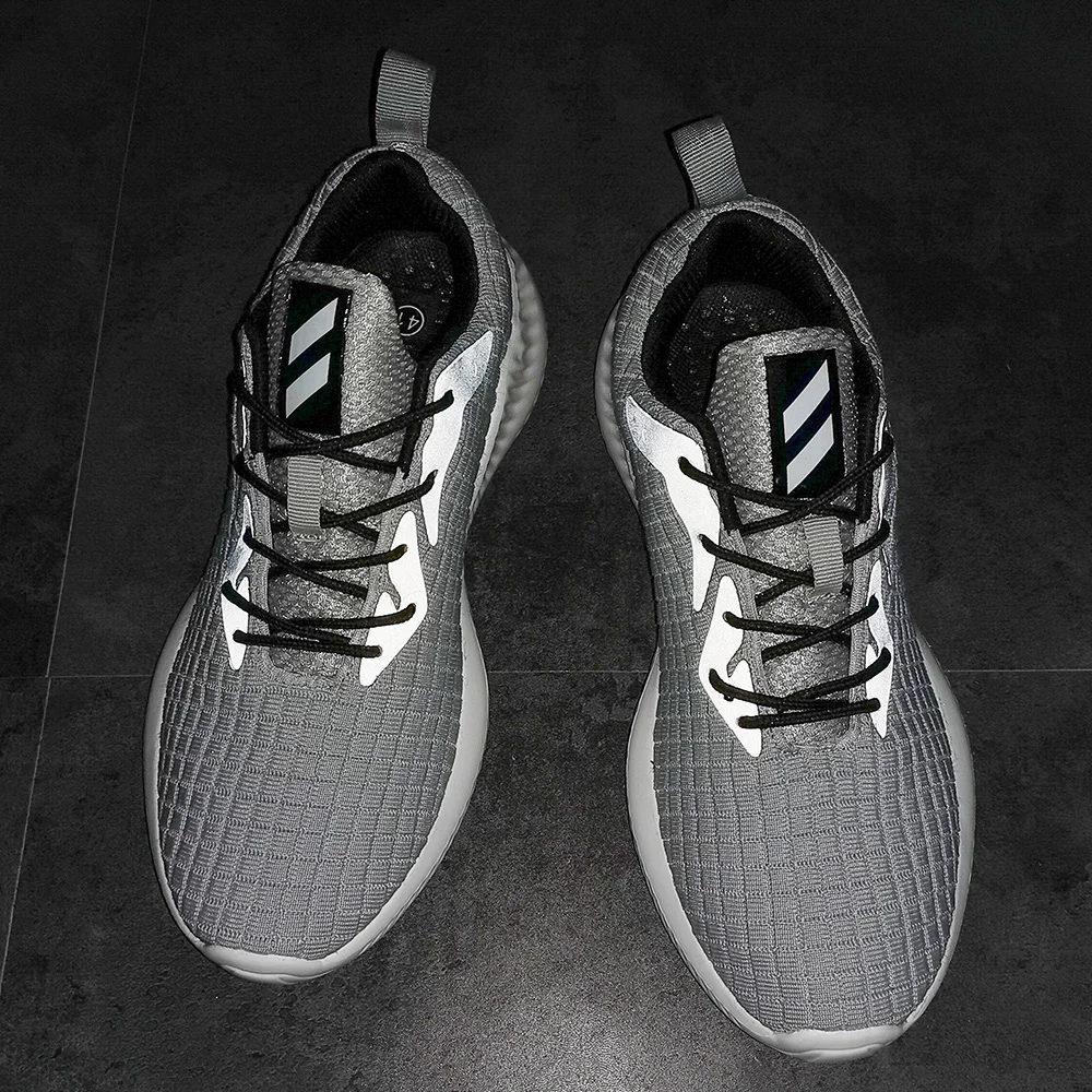 

New Arrival Big Size Men Running Shoes Male Outdoor Sports Antiskid Four Seasons Breathable Trekking Hunting Tourism Sneaker