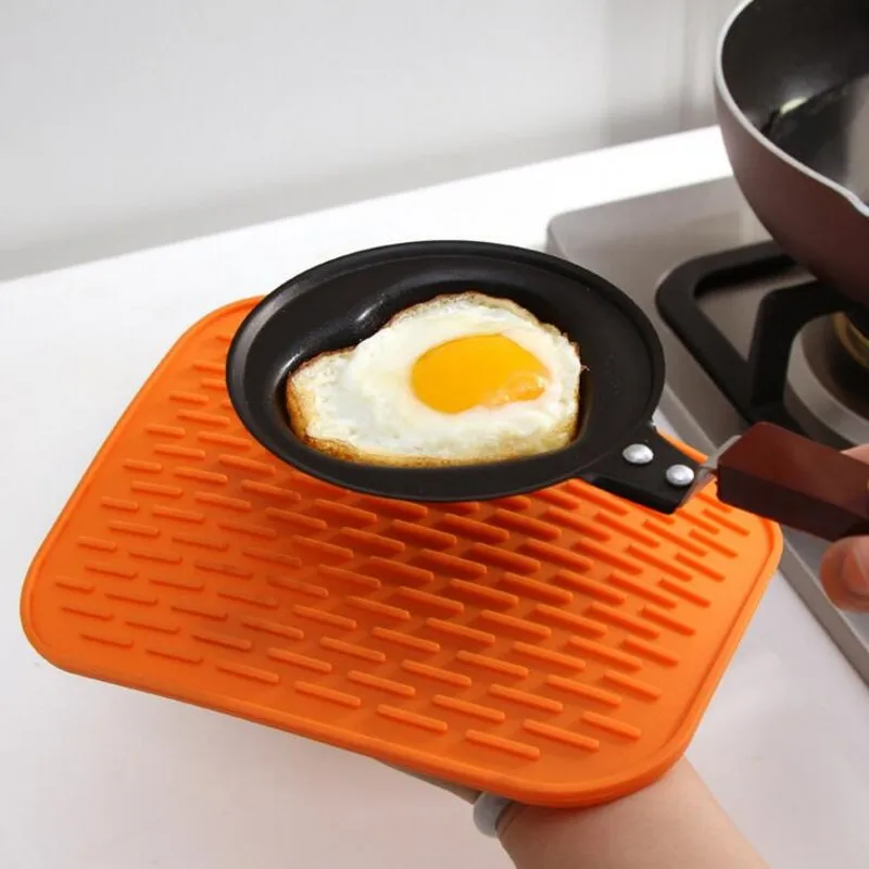 

Multi-Function Portable Silicone Potholder Creative Household Kitchen insulation Pad a Sylish Dining Aquaplaning Coaster
