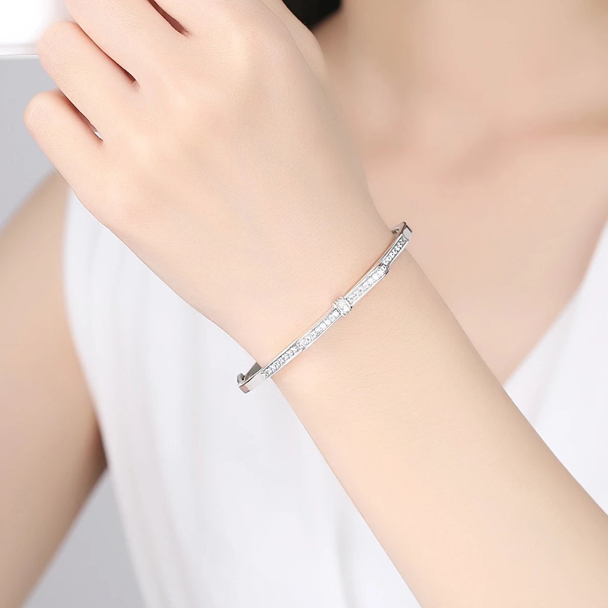 Us 26 11 35 Off New Authentic 925 Sterling Silver Charm Sparkling Bow Bangles Bracelets With Clear Cz Fit Diy Pan Beads Charms Jewelry Making In Us 26 11 35 Off New Authentic 925 Sterling Silver Charm Sparkling Bow Bangles Bracelets With Clear Cz Fit Diy Pan Beads Charms Jewelry Making In