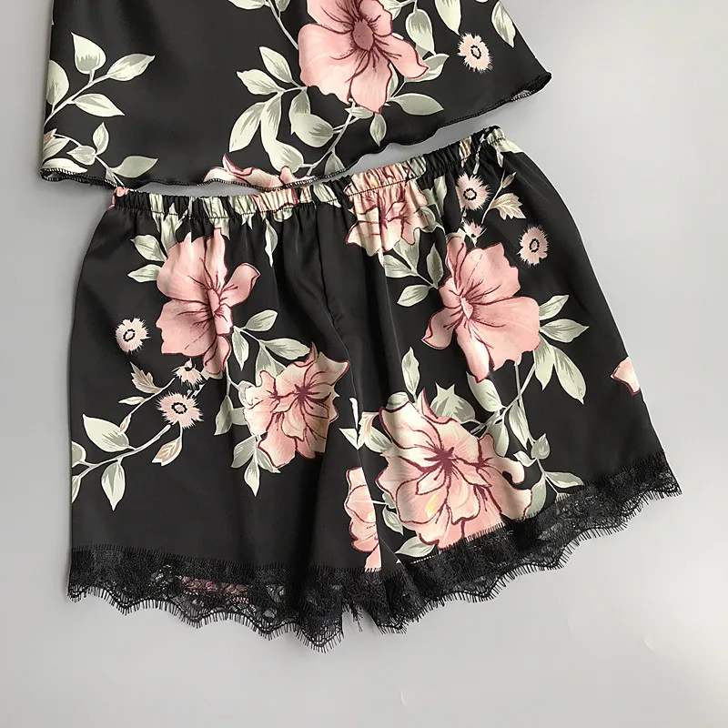 8770783651_1412111203