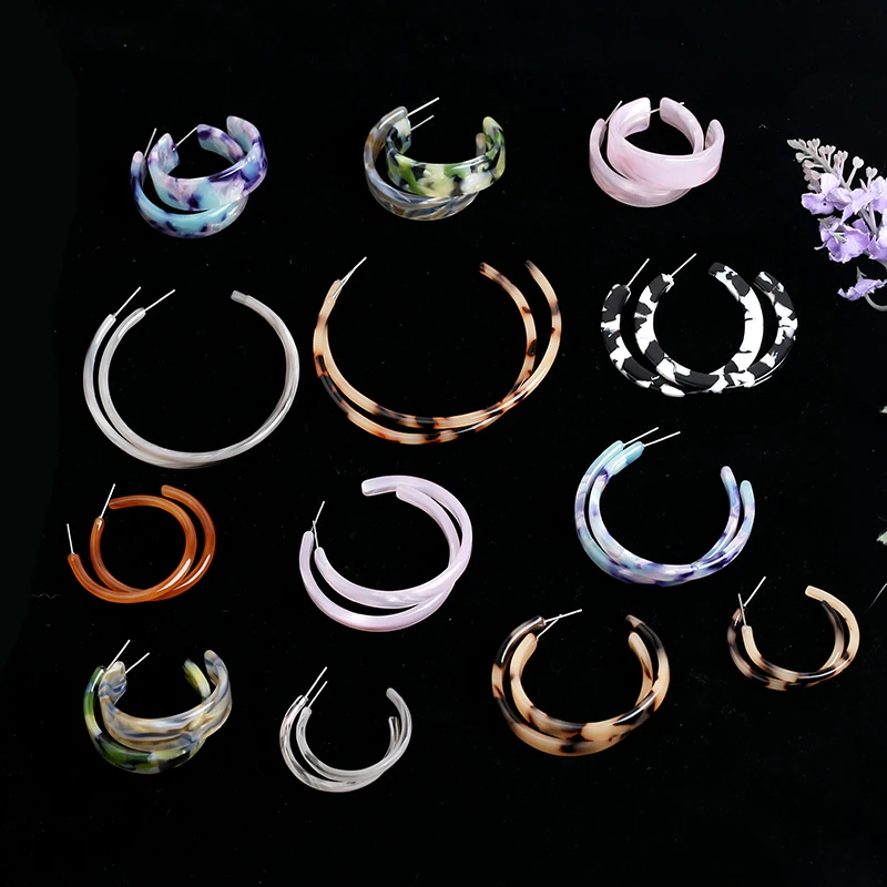 

2018 Fashion C Shape Multicolor Acrylic Stud Earrings For Women Korean Style Party Jewelry Ladies Round Resin Earring Girl Gifts