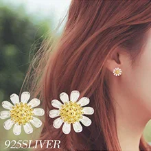 Серьги в форме ромашки, 925 пробы, серебряные милые серьги-гвоздики для женщин и девочек, подарок для подростков в подарочной упаковке