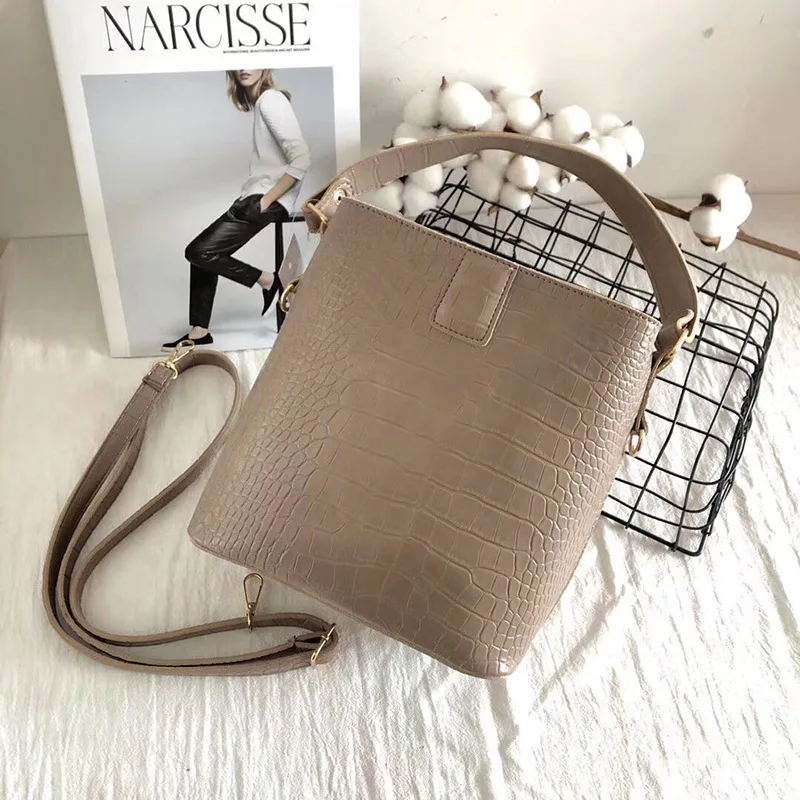 

New Korean Crocodile-print Hand-held Bucket with Multi-Layer Slant and Single Shoulder Bag in 2019