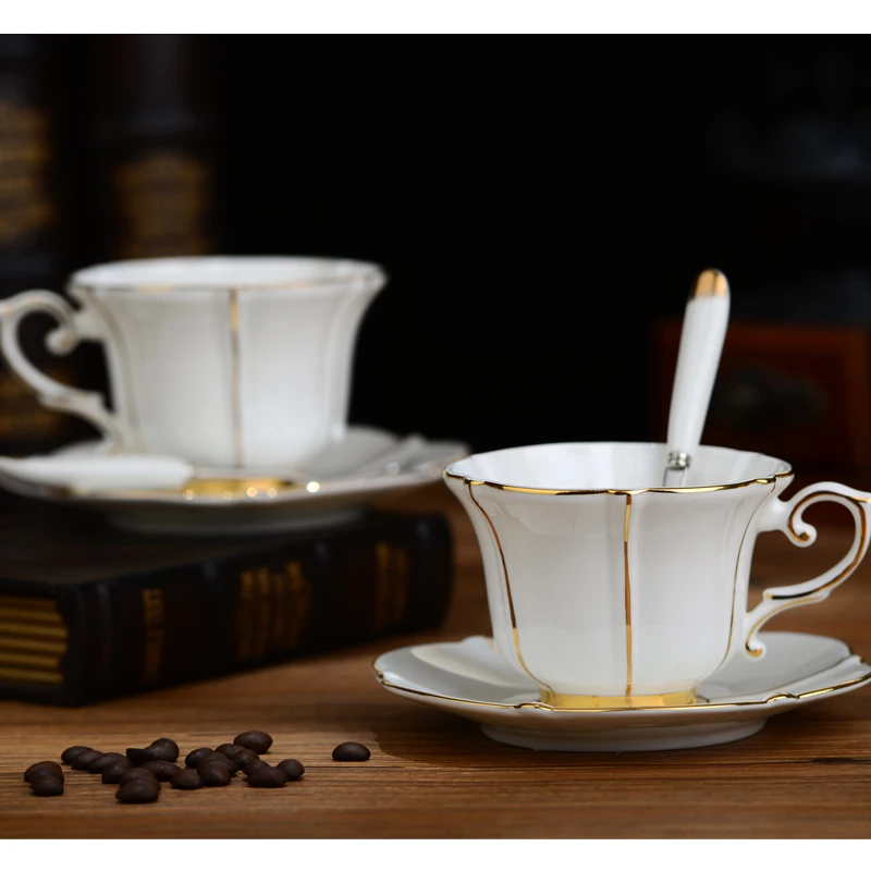 Европейский стиль, высокое качество, костяной фарфор, ручная роспись, Пномпень, кофейная чашка, английский послеобеденный Набор чашек для чая, цветок, чашка с ложкой