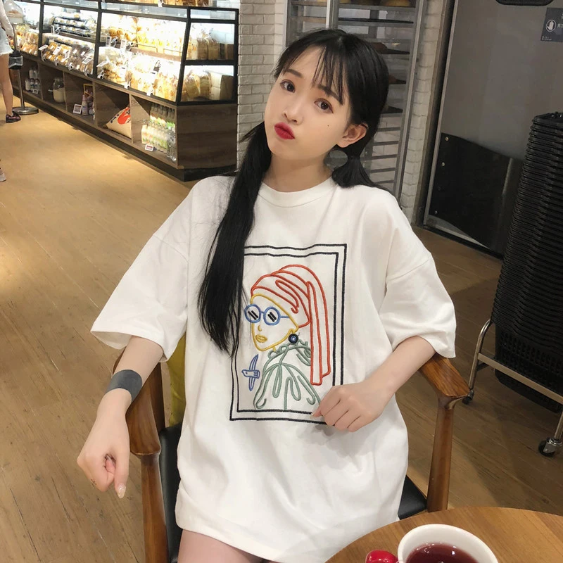 

White Simple Summer Tshirts for Women Harajuku Korean Special Embroidery Ladies T Shirt Loose All-match O Neck Black Top Femme