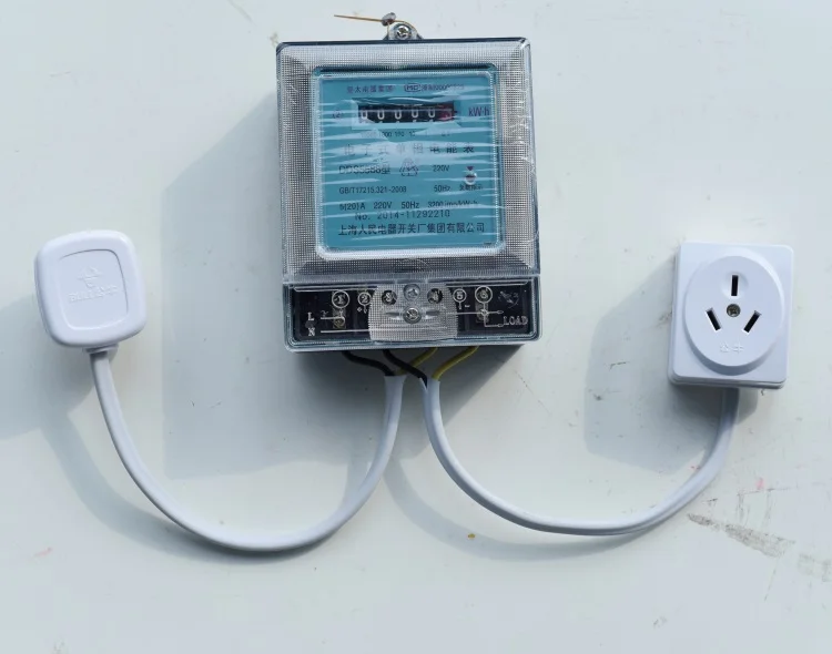 air conditioning or Water heater Kwh meter with socket and plug