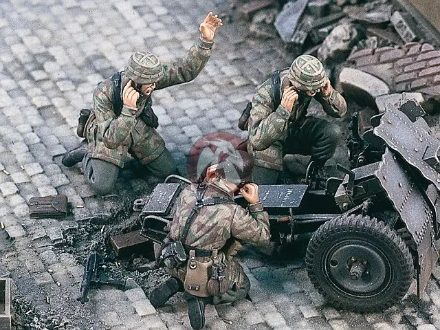 

1/35 Resin Figure Model Kit Unassambled Unpainted 888 (NO The gun)