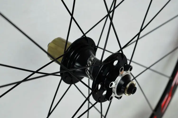 Sale 700C Disc Brake Road Bike Wheelset Cross Country Bicycle Wheel V/C Brake ultralight 1700g Rim 30mm 37 Sale 700C Disc Brake Road Bike Wheelset Cross Country Bicycle Wheel V/C Brake ultralight 1700g Rim 30mm 37
