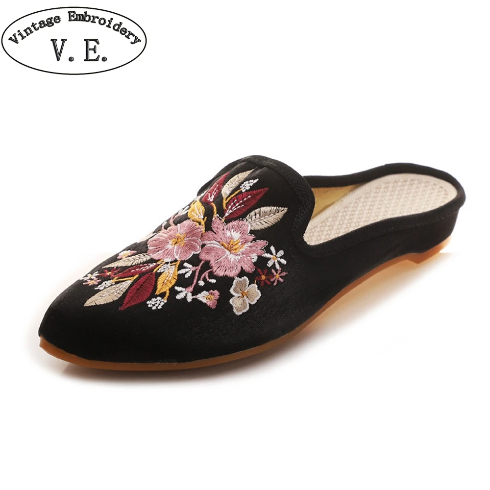 

Vintage Embroidery Women Flat Slippers Silk Satin Pointed Toe Mules Shoes Ladies Casual Slip On Ethnic Flat Shoes Zapatos Mujer