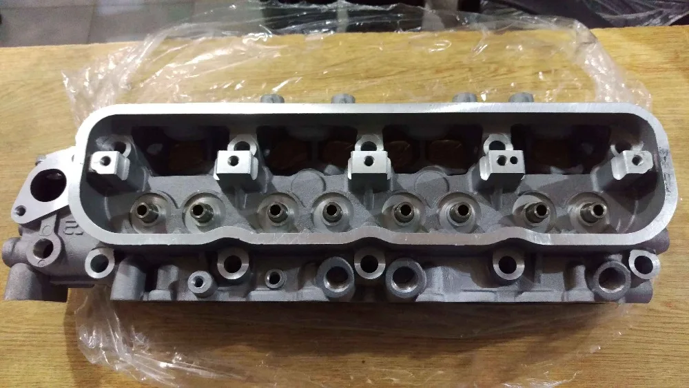 Brand New Cylinder Head for Toyota Hilux Hiace 3Y 4Y in Cylinder Head from Automobiles
