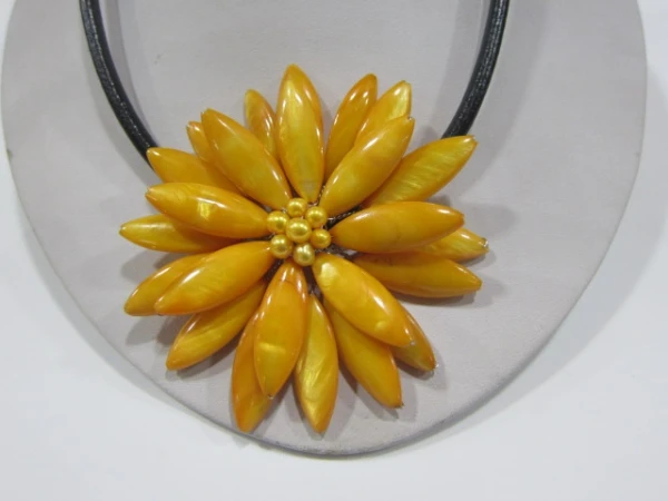 

2017 Sale Real Necklaces & Pendants Maxi Necklace Collares Fashion Jewelry Cutltrue Freshwater Shell Flower Necklace For Women