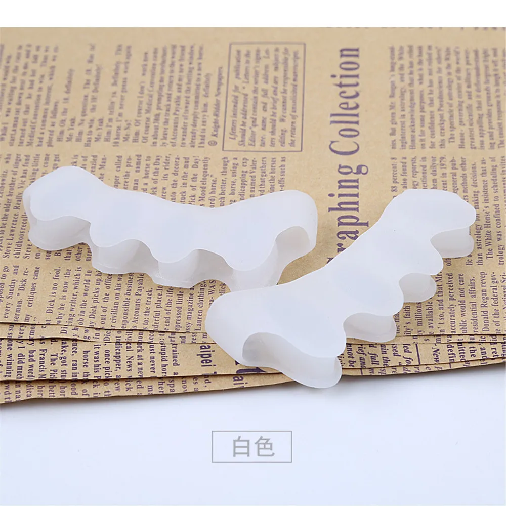 2 Pcs Toe Eversion Corrector Separator Hallux Valgus Protector Toe Care Flip Finger Protector Soft Orthopedic Supplies Care Tool 2 Pcs Toe Eversion Corrector Separator Hallux Valgus Protector Toe Care Flip Finger Protector Soft Orthopedic Supplies Care Tool