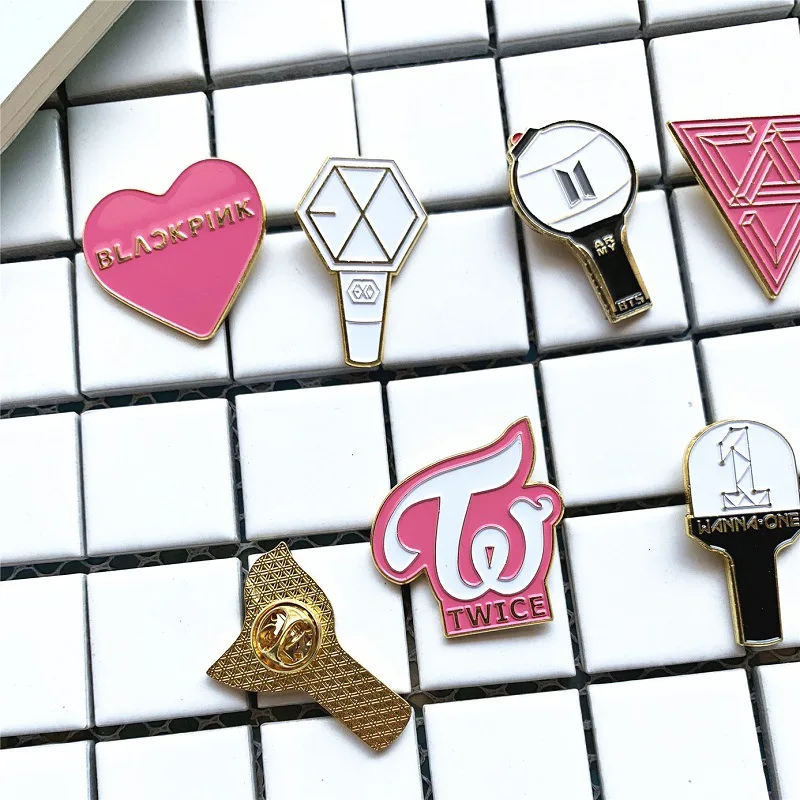 

Kpop Bangtan Boys Metal PIN BADGE BLACKPINK EXO GOT7 TWICE WANNA ONE BOMB LIGHT Alloy Brooch Coat Hat Bag Decorations