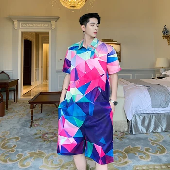 

2019 Spring And Summer New Chinese Style Men's Color Geometric Digital Print Five-point Sleeve Shorts One-piece Suit