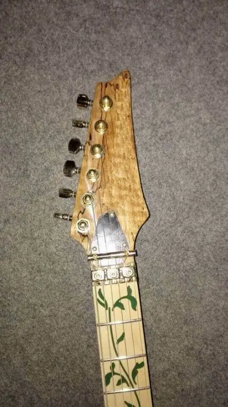 Wholesale custom Electric Guitar New Arrival STR Electric GuitarMade Of Solid Wood In Natural151105-1218