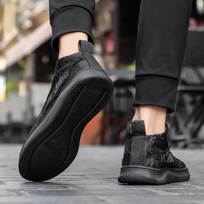 CNFIIA حذاء رجالي الذكور أحذية الكبار الأسود أزياء الأحذية الذكور أحذية تزلج عارضة عالية الجودة الفاخرة مصمم رياضية المشي