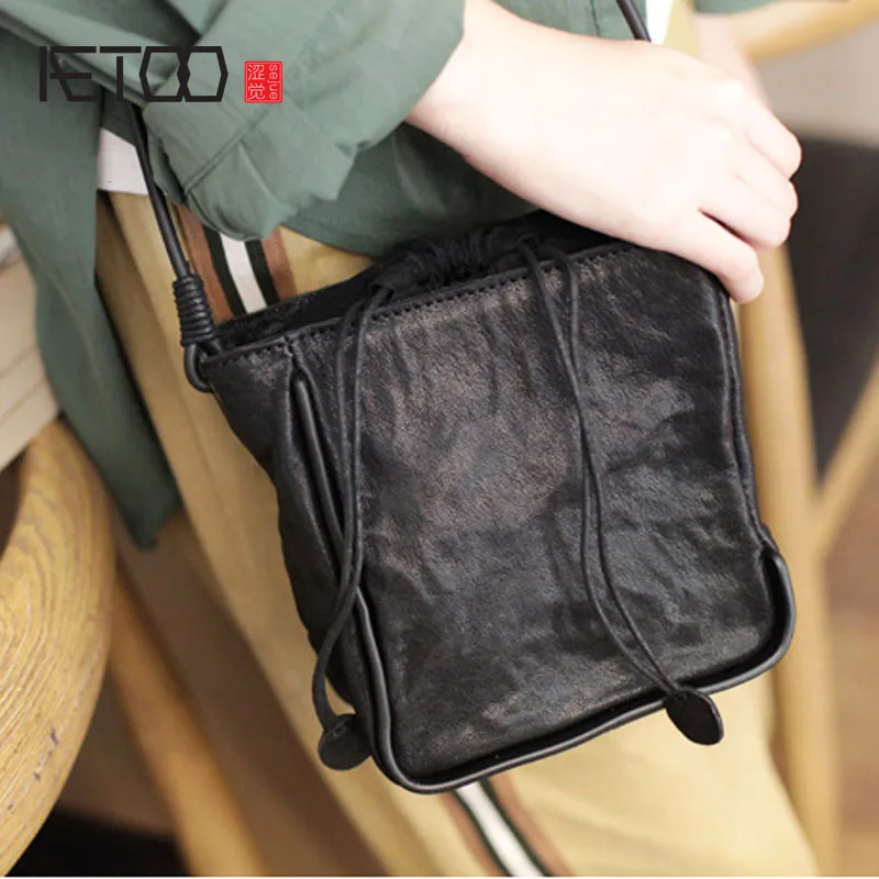 

AETOO Retro pumping bucket small square bag square black shoulder Messenger bag casual small fresh art soft sheepskin handbag