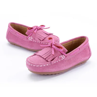Детская обувь для девочек кожаная обувь г. Новые модные детские мокасины принцессы с бахромой и бантом удобная обувь для маленьких девочек на мягкой подошве