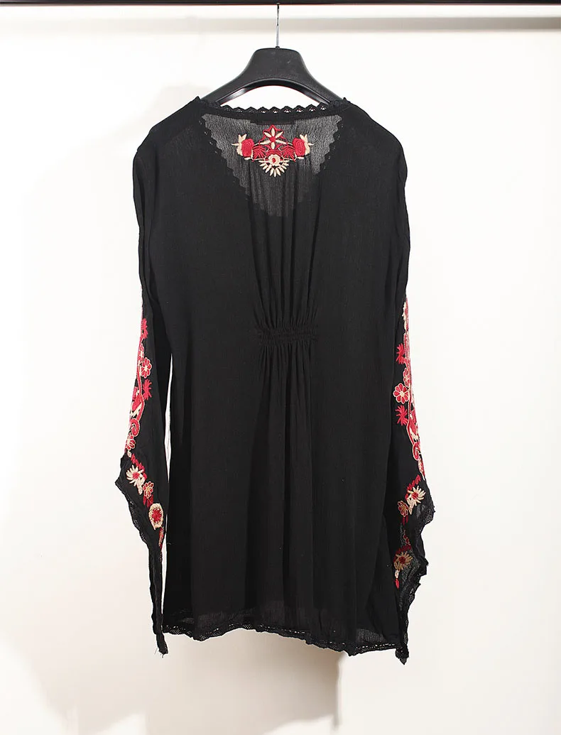 2021 New Arrivals Vintage 70s Ethnic Autumn Totem Print Embroidery Blouse Long Flare Sleeve Hippie Shirt Top Boho Pullovers 3