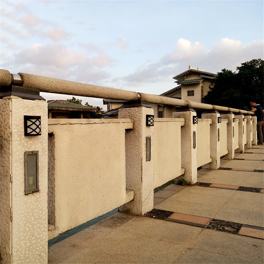 Lâmpadas de Parede ao ar Livre À prova d' Água ip55 Características : Painted Solar Wall Lamps