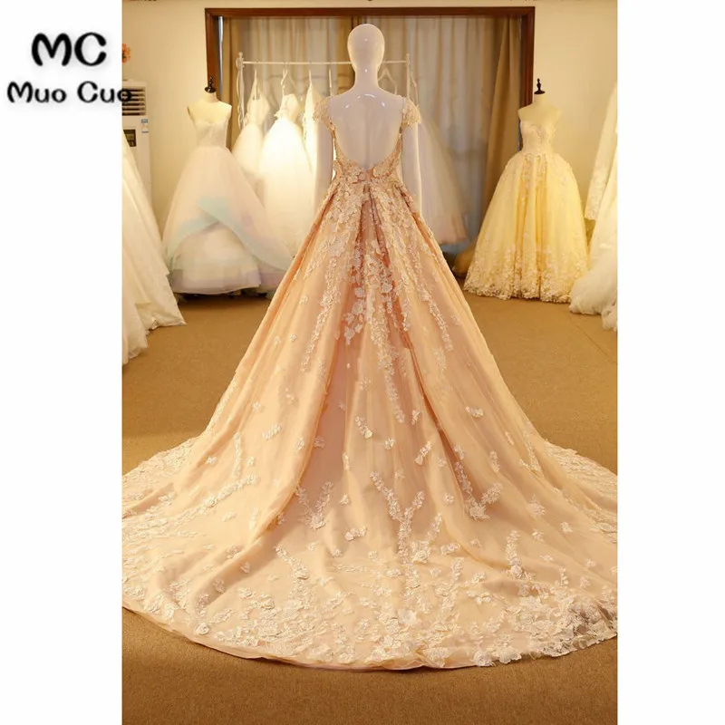 A-line Scoop-neck Chapel Train Tulle Appliqued Long Prom Dresses5