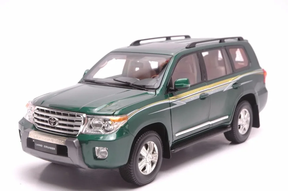 118 Diecast Model for Toyota Land Cruiser 200 LC200 2012 Green SUV Alloy Toy Car Collection 118 Diecast Model for Toyota Land Cruiser 200 LC200 2012 Green SUV Alloy Toy Car Collection