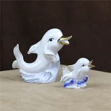 Фарфоровая фигурка дельфина Керамика матери и ребенка миниатюрная Ocean животных безделушка украшения подарок корабля орнамент аксессуары