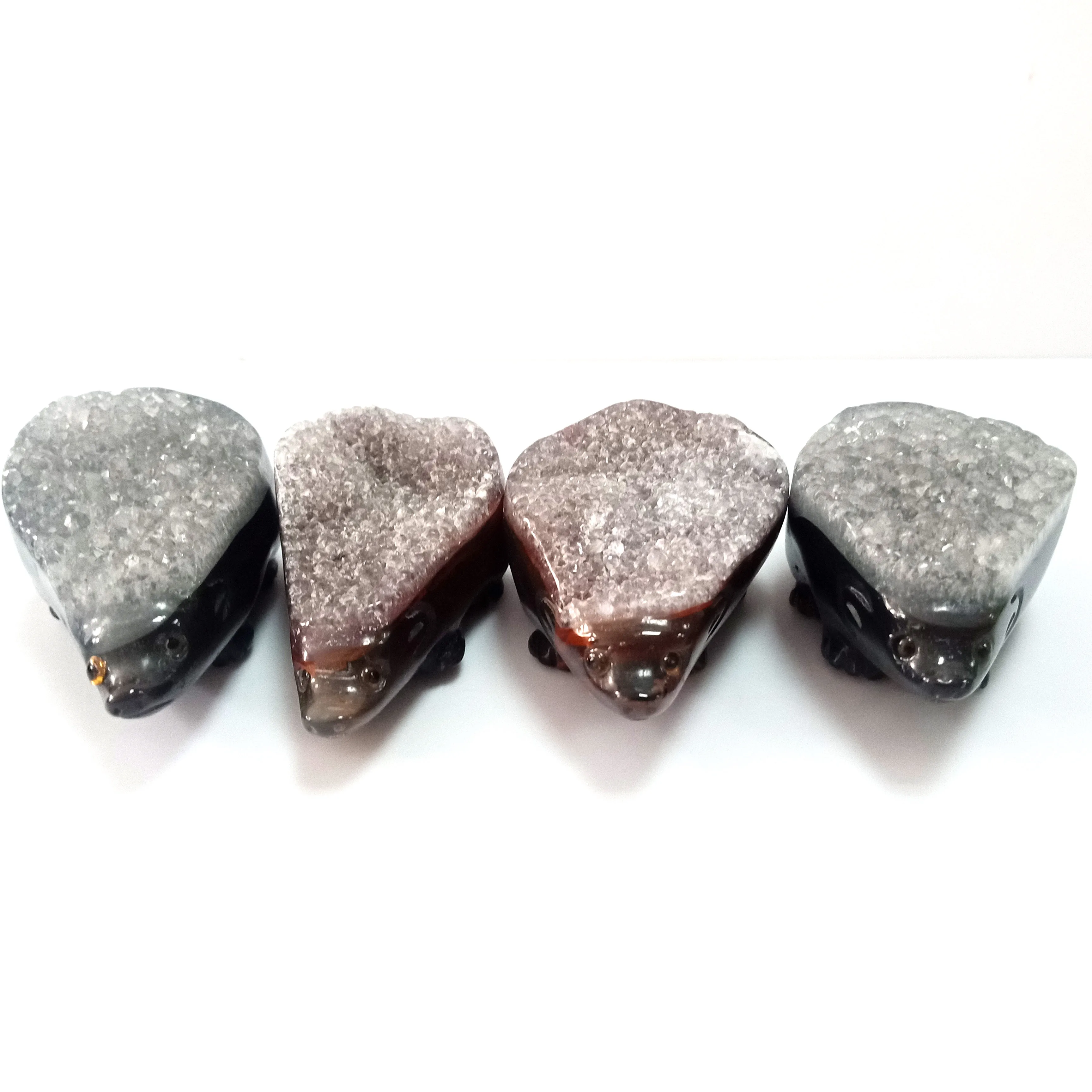 

Wholesale Price Natural Stone Carved Hedgehog High Quality Agate Stone Crystal Carving Geode Hedgehog GM