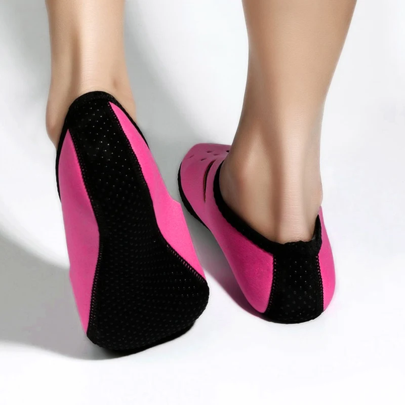 الكبار المياه جوارب رياضية عدم الانزلاق تصفح الغوص الأحذية الأحذية الجوارب للسباحة خفيفة الوزن جرافات مضاد كرة طائرة للبحر الجوارب