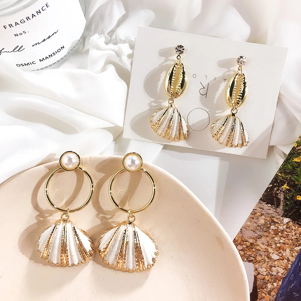 

2019 Fashion Silver needle Shell Drop Earrings for Women Metro Geometric Round Earrings Pearl Sea Shell Dangle Earrings Jewelry