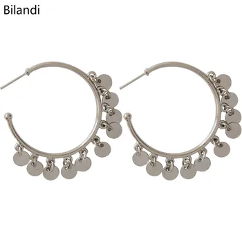 

Trendy Design Round Hoop With Small Discs Classic Gold Earring For Woman