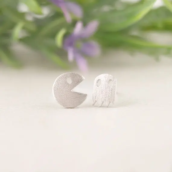 

Jisensp Fashion Korean Cute Earrings Tiny Surgical Steel Pac-Man and Phantom Post Earrings Brincos Bijoux for Women Girls Gifts