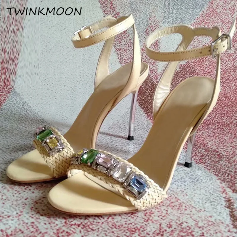 leather sandal15