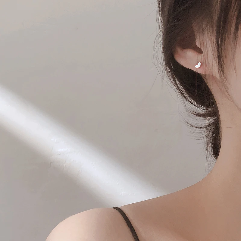 

S925 Sterling Silver Love Sleep Do Not Pick The Ear Nail Girl Heart Earring Temperament Korean Personality Original Design